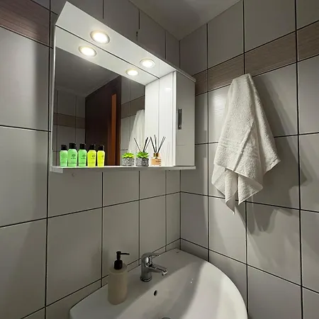 Apricot 아파트 아르고스톨리온